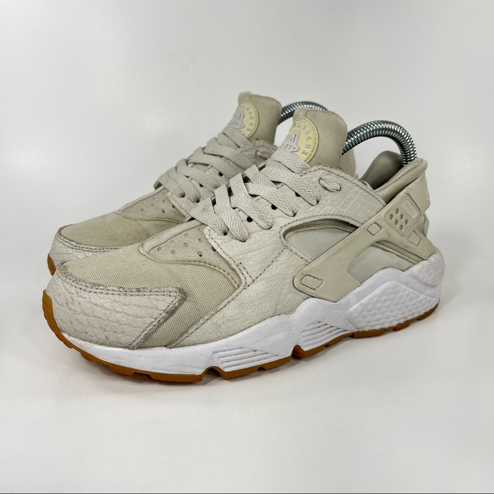 Nike Air Huarache Run Sneakers Light Bone Tan Shoes 859429-004 Sz 8.5 Womens